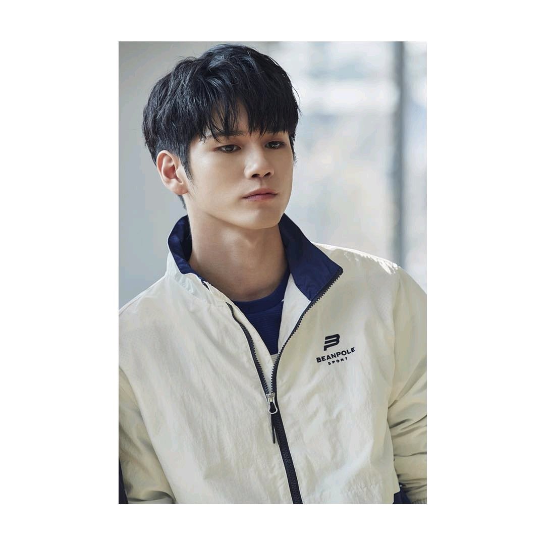 OswYourname's tweet photo. [ #MODELONG ] BEANPOLE Instagram Update
#옹성우 
#OngSeongwu 
#邕圣祐  #オンソンウ https://t.co/2smGp8DmdL