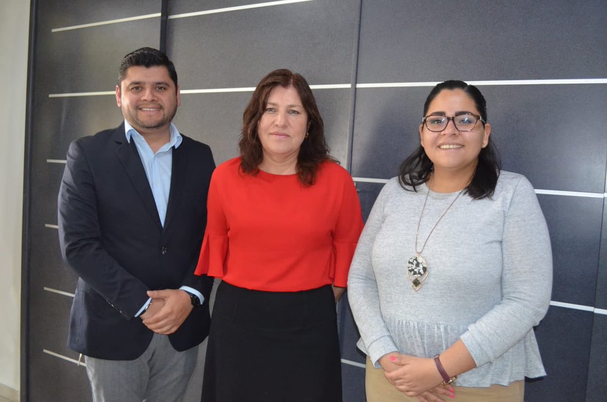 Las instituciones educativas son prioridad. Hoy concreté acuerdos con la Mtra. Claudia Susana Luna Salgado, Directora General de Desarrollo Educativo, para responder a las inquietudes de padres de familia y maestros. #AhoraSí, la educación fortalecerá el desarrollo de Xicotepec.