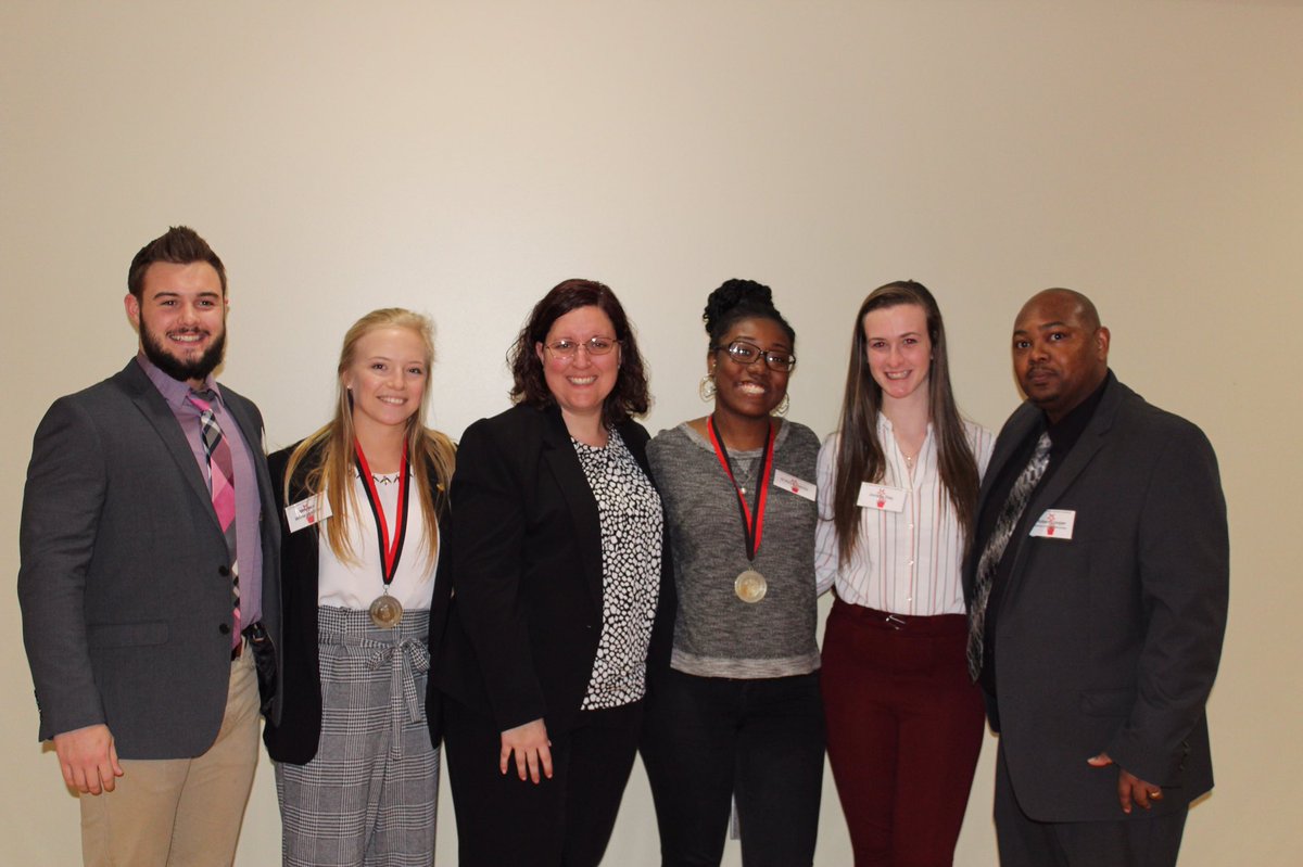 lead_FSU's tweet image. Creating leaders at the Sloop Institute for Excellence in Leadership. So proud of Morgan and D'Asya ❤️