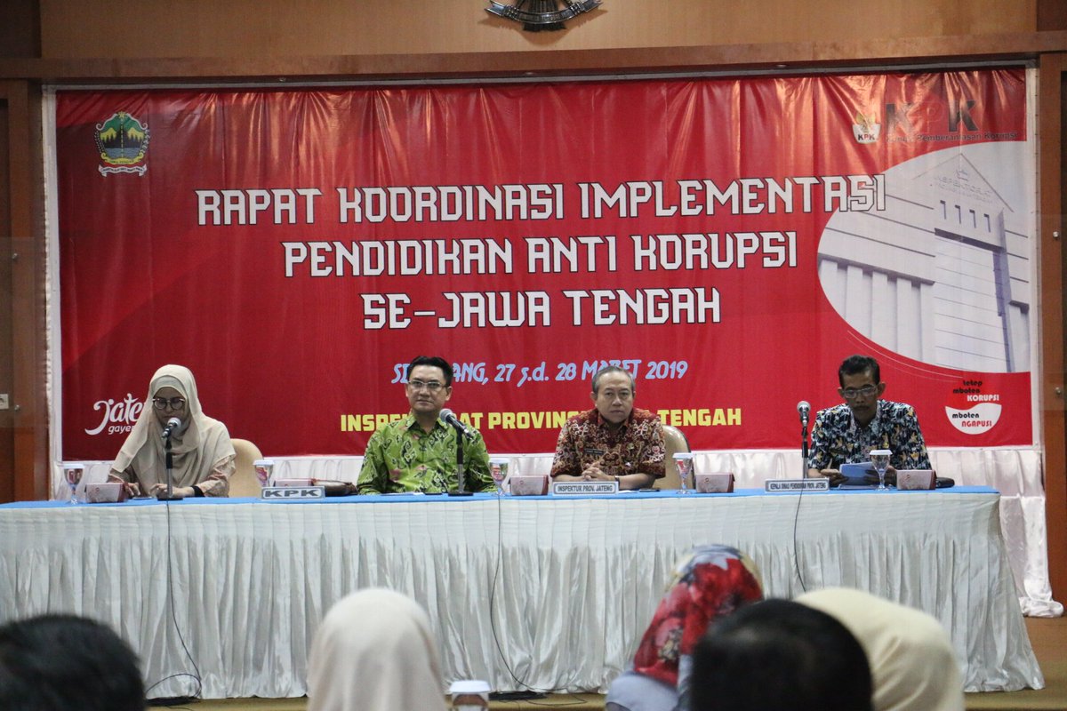 inspektorat_jtg's tweet photo. "Penanaman nilai-nilai Anti Korupsi menjadi tanggung jawab kita bersama"

Rakor Implementasi Pendidikan Anti Korupsi oleh @KPK_RI @pdkjateng dihadiri oleh 35 Kab/Kota se-Jateng
#AyoKerjaManeh
@ganjarpranowo
@tajyasinmz
@provjateng 
@santosa1983 https://t.co/jPgIn8uBlh