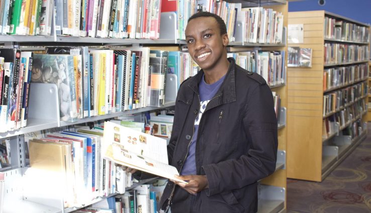 HumansOfRyU's tweet image. "I was born in Kenya. We are a family of 7 and my parents wanted a better life for their children so we moved to Canada." 

Read the whole story on our blog...

humansofryerson.ca/index.php/2019…