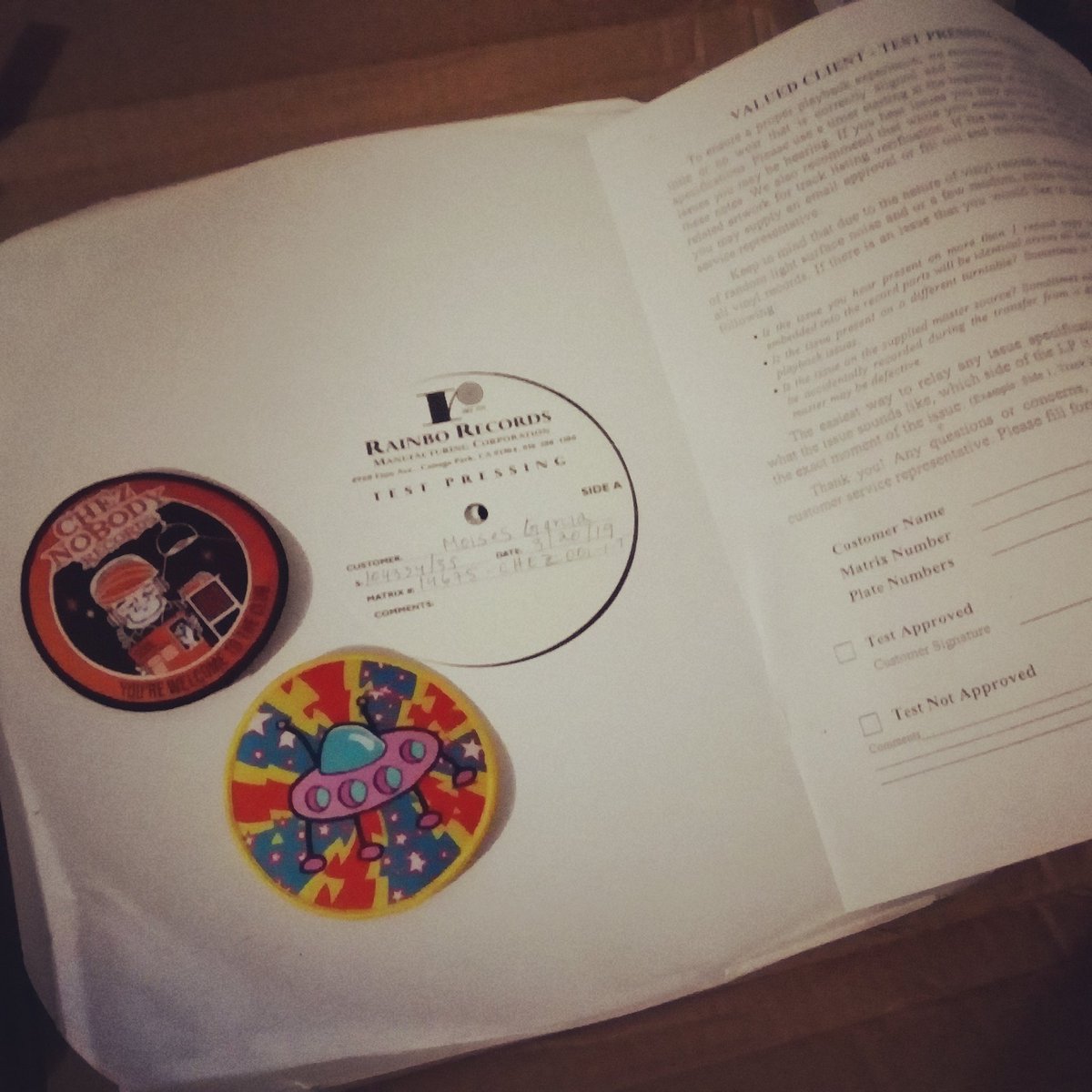 HABEMUS TEST PRESS!!!
CHEZ LP-001 Los Esquizitos
Ya mero...