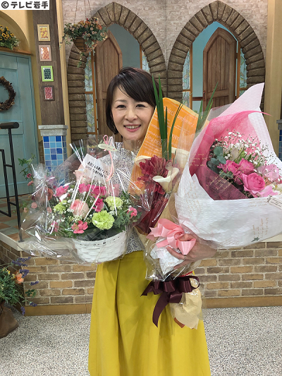 テレビ岩手 さきほど 5きげんテレビ で発表になりましたが 高橋美佳 アナが テレビ岩手を今月いっぱいで卒業します いろいろサプライズもあり 楽しく温かい卒業となりました 13年間お疲れ様でした とはいえまだまだ出演します スタジオでの最後