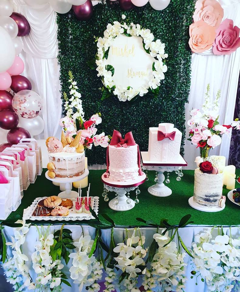 CakeoliciousUK's tweet photo. Event set up by @zigzag_acd
#birthdaycake #celebrationcake #siblinggoals #cakeolicious #alledible #luxurycakes #londoncakes #bespokecakes #lutonbaker #lutoncakes https://t.co/hT2WLWd2fJ