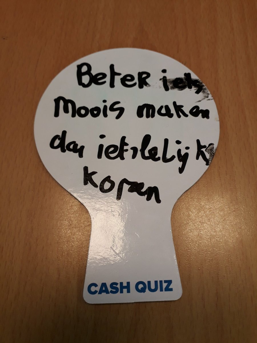 BenjaminRutjens's tweet photo. Dag 3 van de @Weekvanhetgeld. Deze #geldtip mag wat mij betreft op een tegeltje:
'Beter iets moois maken dan iets lelijks kopen!' #tegeltjeswijsheid #SpeelenWerkhoeve @Wijzeringeld @bankvoordeklas https://t.co/Nz0Wkx7GHS