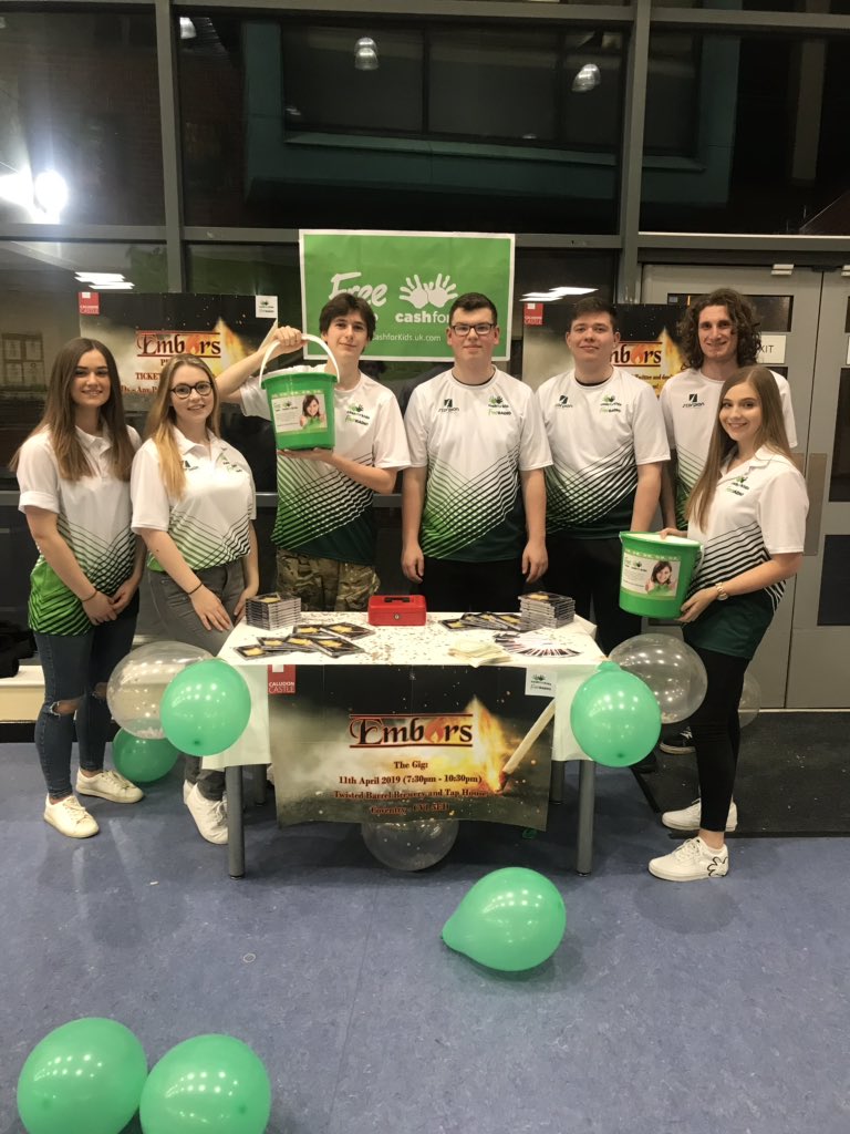 Embers2019's tweet photo. Great night last night! ‘The Flame was performed LIVE @Caludon at the year 10 concert. Lots of money raised for @CashforKidsFree! If you haven’t heard ‘The Flame’ yet make sure you checked it out! https://t.co/Yi7A4CfTnQ   @jdfreeradio @freeradionews @AndyGoulding @JohnDalziel https://t.co/40QkJwDox7