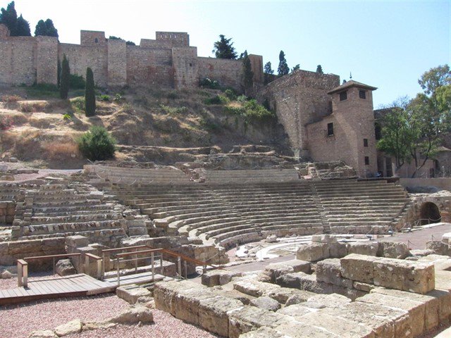 OciodeLujo's tweet photo. Hoy desayunamos con vistas al Teatro Romano de Málaga, para celebrar el #DiaMundialdelTeatro y con vistas a La Alcazaba. Todo un lujo para comenzar un #miercoles

https://t.co/gc9FL8tpuV https://t.co/31kp7hj52t
