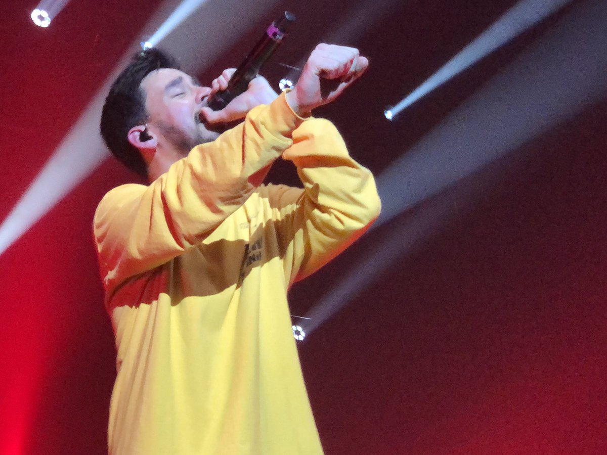 InSch1990's tweet photo. #PostTramaticTourMemories #PostTraumaticTour @mikeshinoda 📸by me https://t.co/DJiizJVxqO