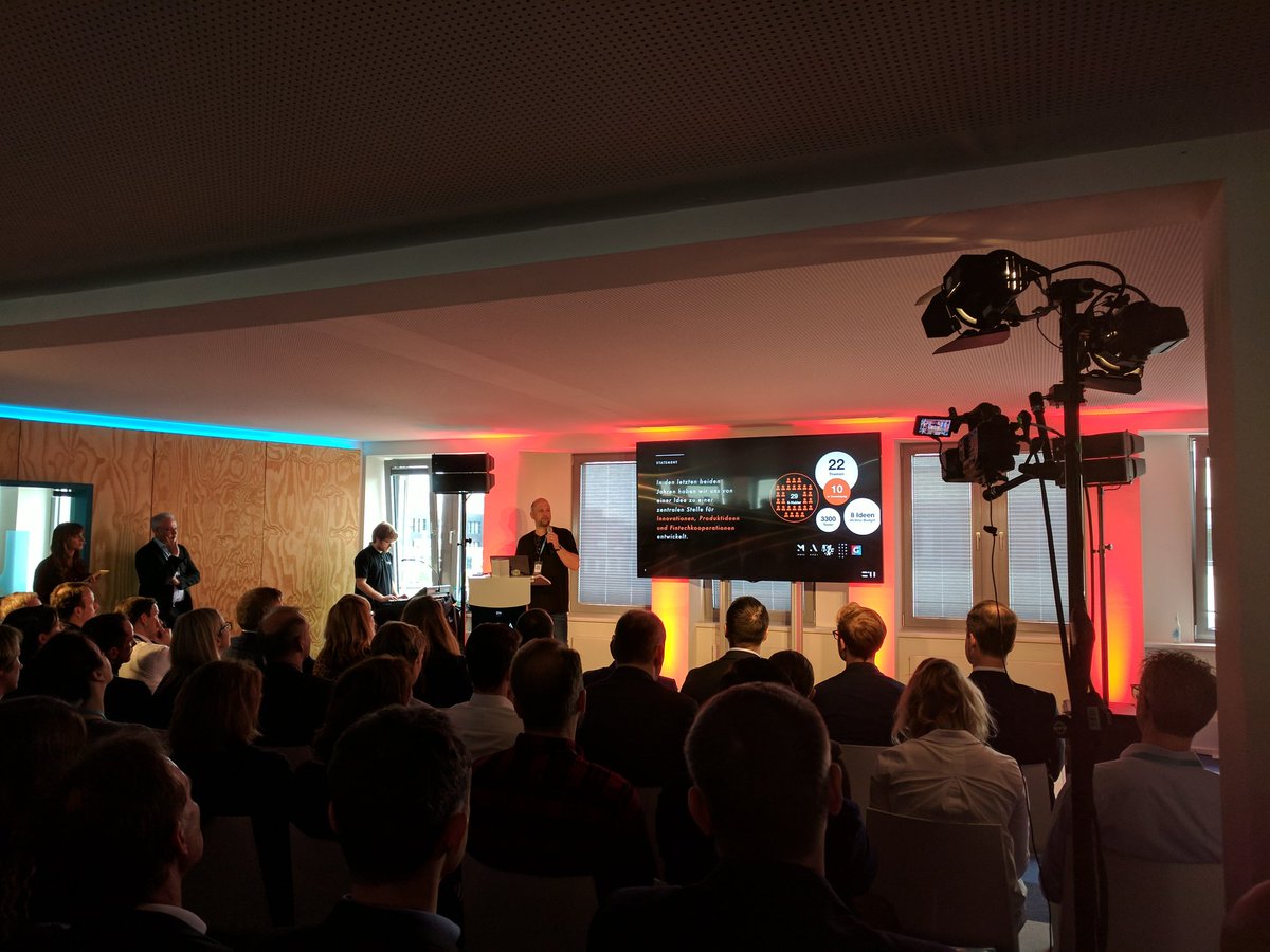 #innovationday mit <a href="/bernd_wittkamp/">bernd wittkamp</a> 
3 Jahre <a href="/sparkassen_hub/">SPARKASSEN INNOVATION HUB</a> - still day one #zeitenwende #alltag #gemeinsam <a href="/_christian_hass/">Christian Haß</a> <a href="/bjowen_de/">Björn Wendorff</a> <a href="/martinkulik80/">martin kulik</a>