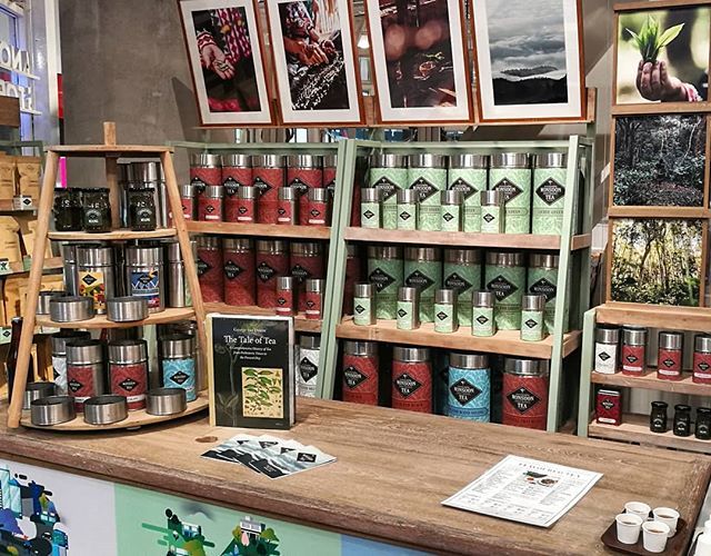 WeekenderBK_en's tweet photo. Monsoon Tea Shop @anotherstorybangkok 
#monsoontea #tea #chiangmai #fromchiangmai #anotherstory #teashop #shopping #teastagram #emquartier #bangkok #thailand #曼谷 #bangkok #バンコク #バンコクライフ #バンコク暮らし #モンスーンティー #チェンマイ発 https://t.co/c2wt2HTNun https://t.co/X6cfT8QdfR