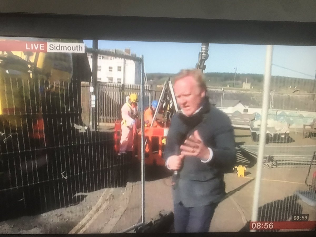 omalleyhyde's tweet photo. Great to see @BBCBreakfast highlighting environmental issues from #fatbergs - caused by wet wipes congealing with fats, oil and grease. @SouthWestWater’s Andrew Roantree interviewed by @JohnMag20 at sunny Sidmouth #loveyourloo #thinksink https://t.co/hW3T2bZzZB