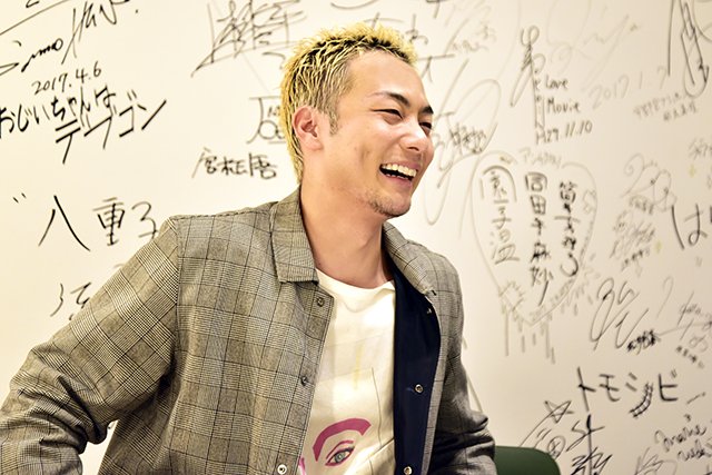 WebSwamp's tweet photo. 僕が西山を演じる上で心掛けていたのは「必ず目を見て話す」ということでした。

『デッドエンドの思い出』田中俊介さん&amp;チェ・ヒョンヨン監督インタビュー　現場に起こった運命的なこととは？→https://t.co/KbnyDYZHAd https://t.co/TcqfuepUn9