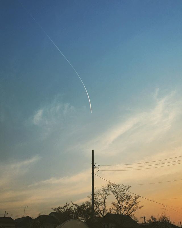 yasu_16's tweet photo. ✈️🌅 #夕暮れ #イマソラ #風景 #空 #雲 #日常 #nature #instadaily #sky #cloud #landscape #twilight #sunset
#contrail #contrails #jetcloud #tokyo #japan #instagram https://t.co/FXBotqFlz3 https://t.co/gl8NYxQFan