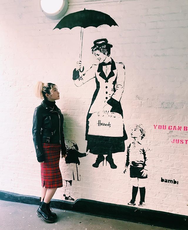 misax2_629's tweet photo. 👠👠👠
.
#イギリス #england🇬🇧 #england #london #uk
#street #rockabilly #ロンドン
#misakiaono #trip #ロカビリー
#rockabillyband #nottinghill
#regentstreet #piccadilly
#piccadillycircus #666 #drmartens https://t.co/7CwrrQDWrV https://t.co/YHzjmPqjmV