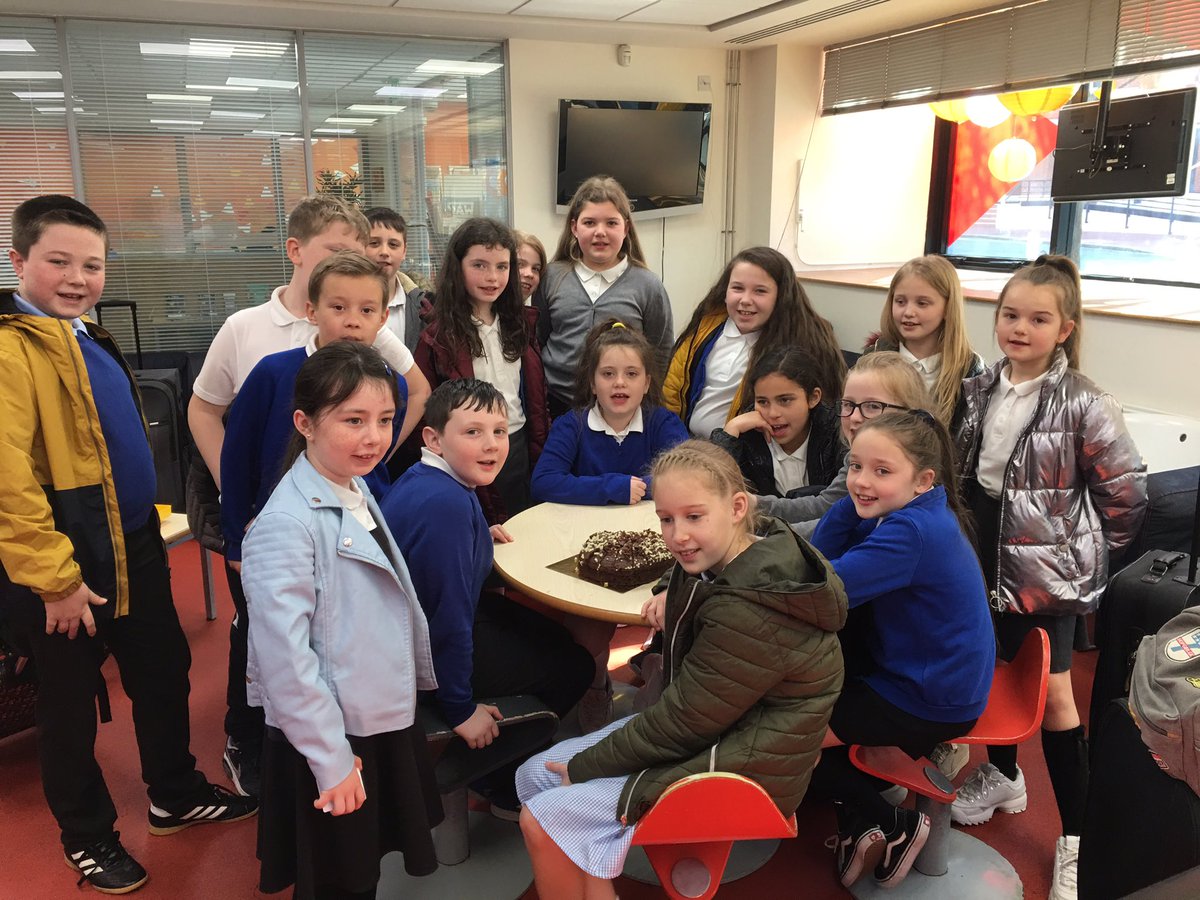 mrsglloyd's tweet photo. @YsgolMaesglas 🎼Happy Birthday Charley🎼 Thanks for the chocolate cake! 🎁🎉🎁 https://t.co/Rpy4AONuc9