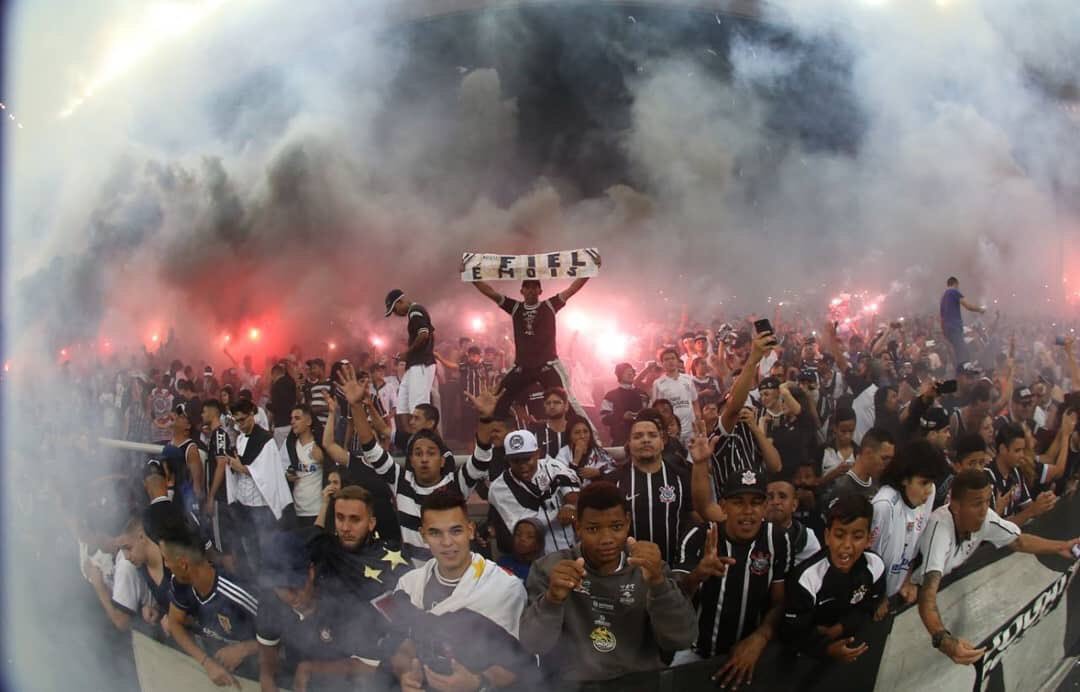 __1910__'s tweet photo. Hoje é dia de Corinthians! 
Hoje é dia de decisão!
Mais de 30 milhões de corações apaixonados e que pulsaram num só ritmo! 🖤 https://t.co/QP38IG8LJu