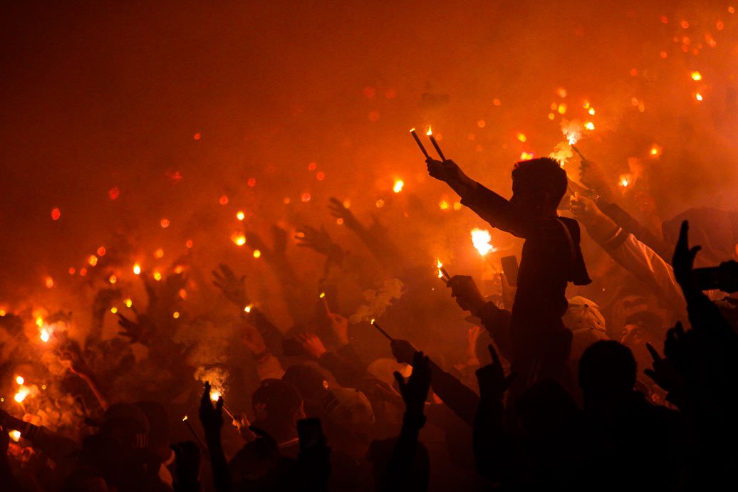Hoje é dia de Corinthians! 
Hoje é dia de decisão!
Mais de 30 milhões de corações apaixonados e que pulsaram num só ritmo! 🖤