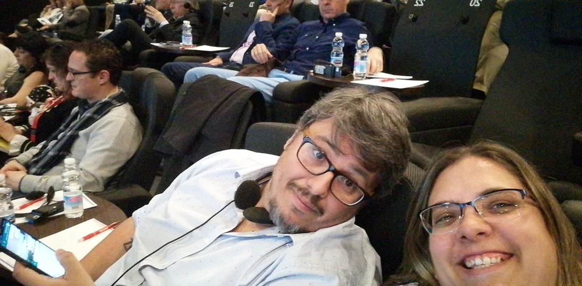 RemaxDistrito's tweet photo. Hoy nuestro equipo está en @Cines_Kinepolis con @REMAXESPANA en el evento #RecargaTuExito
Mola! https://t.co/472HBrf6ZV