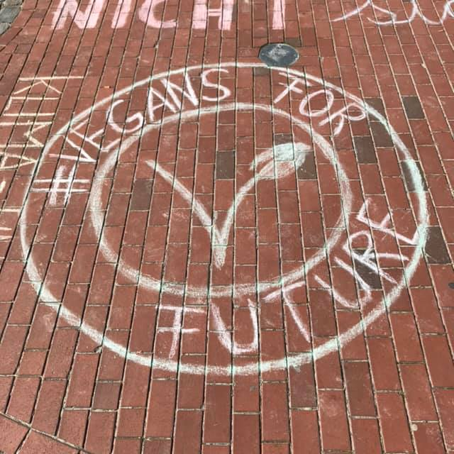 Hey <a href="/Fridays4future/">Fridays For Future</a> <a href="/FridayForFuture/">Fridays for Future Germany</a>. The plant-based movement is ready to support you. A #plantbased #diet is an effective measure to stop climate change, let's do it! #vegansforfuture #FridaysForFurture