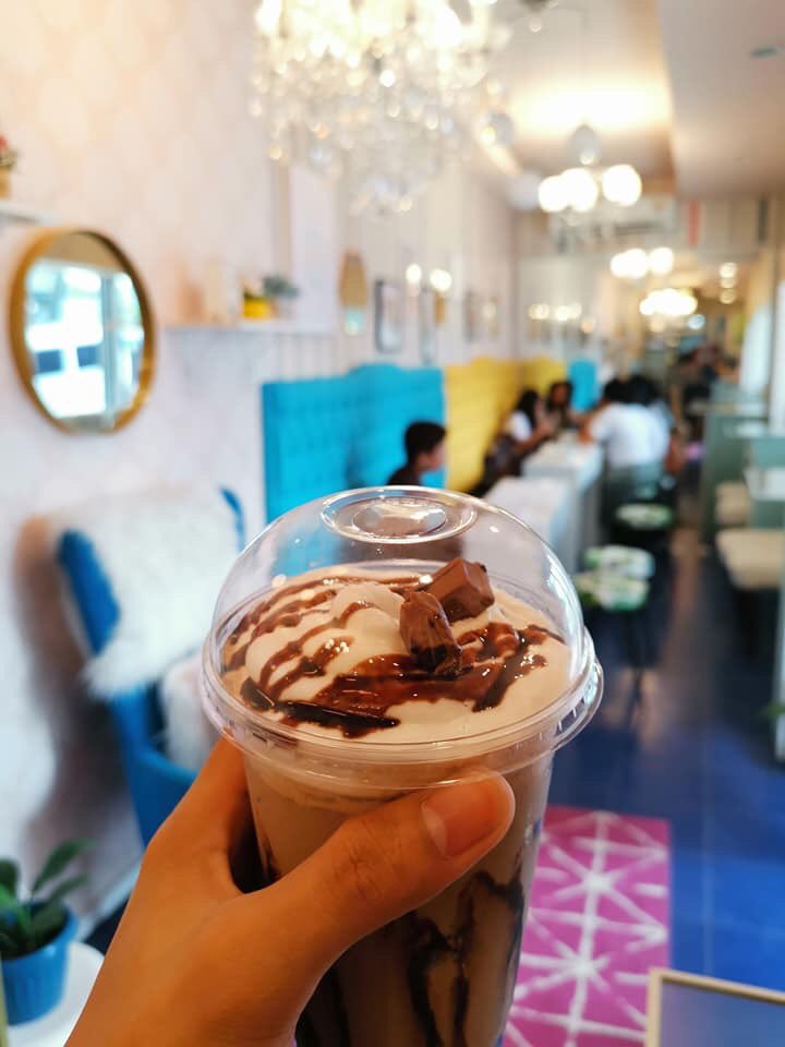 Diversi_TeaKafe's tweet photo. Perfect pair made in Heaven 😇😇😇
Milktea and Frappe a perfect combination for you ka DiversiTEA 😍💕💓🤗
🗾Visit Diversi-Tea Kafé beside CMC
Note to self: Tea Helps
Mudflip Bubble
Only at DiversiTEA
#DiversiTEA
#MilkTeaStation
#No.1MilkTea
#theperfectteaforyou
#TEAvolution https://t.co/bDQvy17pcr