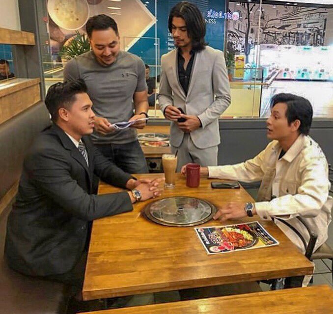 AmeerulAsyraf's tweet photo. 4 Jejaka Pujaan Hati @radiusone_official 😉 #larasyakila #radiousone #adam #fahim #razlan #director https://t.co/NB5QHyOiFU