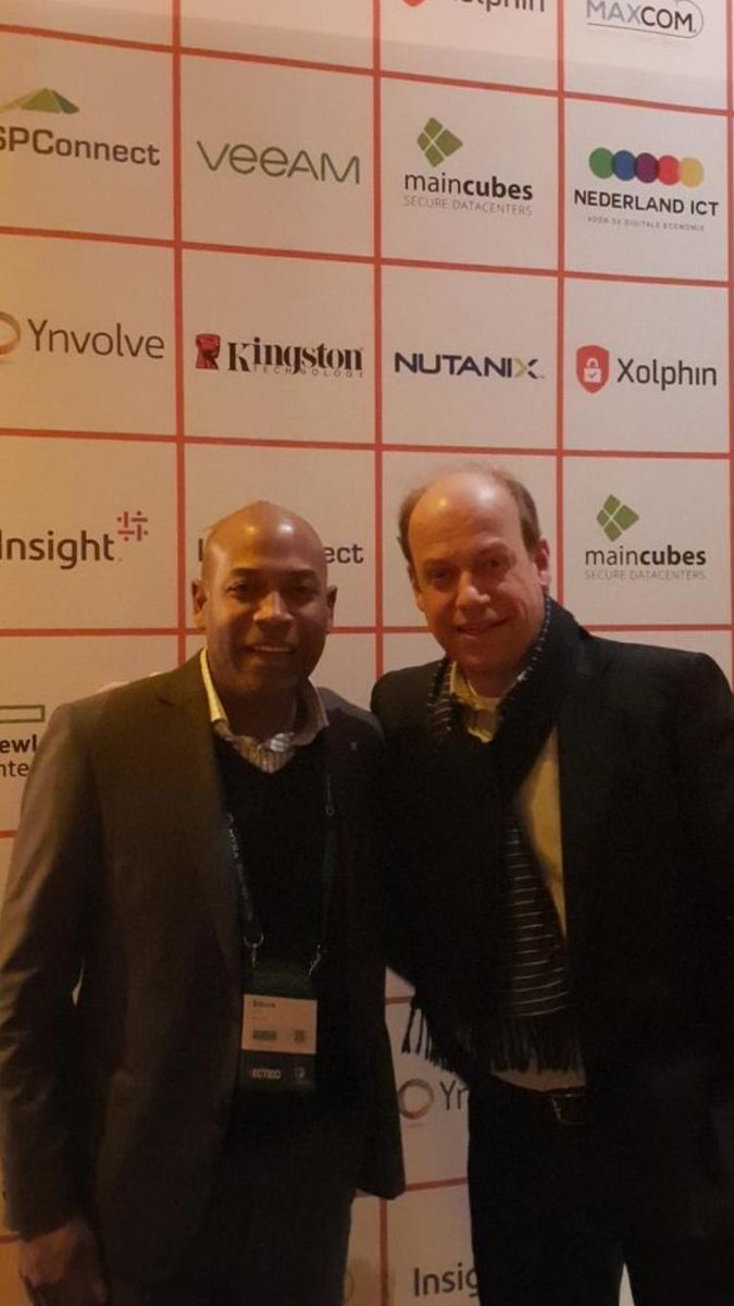 maxcom_nl's tweet photo. At #cloudfest great #DutchNight https://t.co/AXn8CGYQVQ