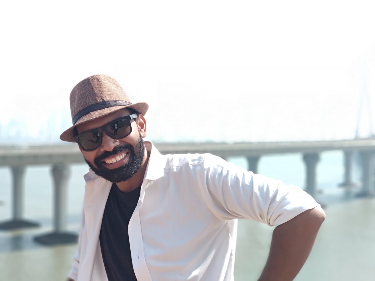 KrishnaSalsa's tweet photo. Smile it is the key that lift the lock of everybody's heart.
#krishnasalsa #mylife #smile #love #lovelife #sea #photos #pictures #Mumbai #mumbailife #actor #actorlife https://t.co/grfV9g4kvV