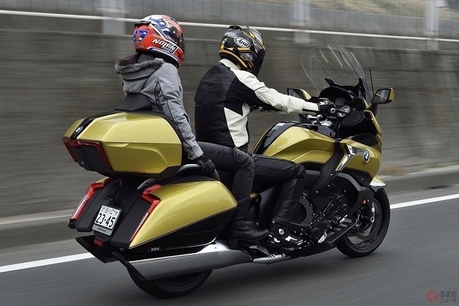 高速道路のバイク二人乗り 覚えておかないと捕まる自動二輪車タンデムの条件 ブーマル
