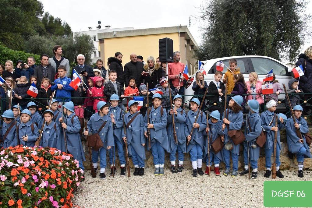 ACTE I (suite) 💙 #tissu #bleu #Blue
<a href="/SF_Siege/">Le Souvenir Français</a>