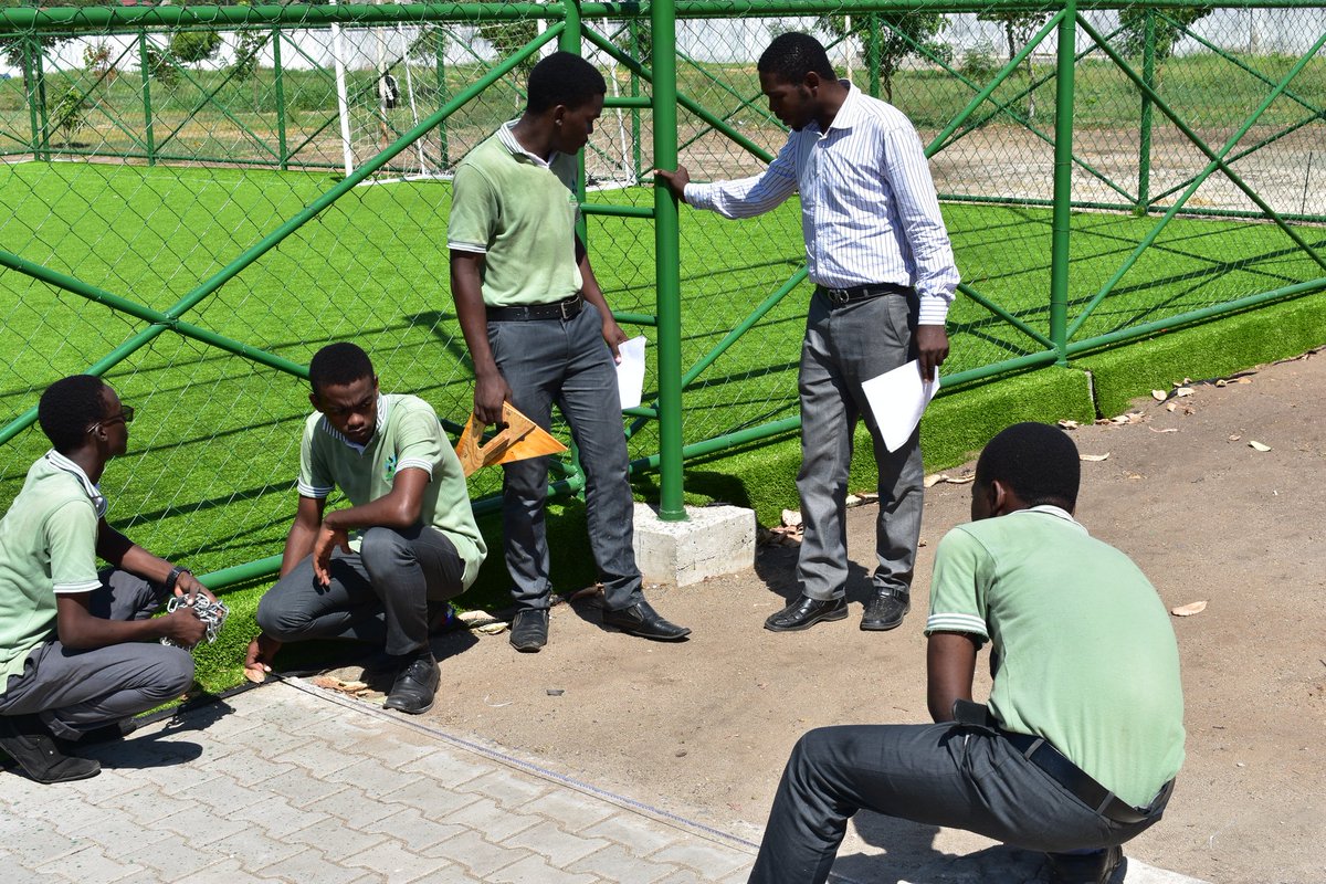 shamsiyeboys's tweet photo. โTell me and I forget, teach me and I may remember, involve me and I learn โ Benjamin Franklin
Our future land surveyors at field
Form 5 students with their Geography teacher Mr Sadath doing practical geography around the school premises
#ShamsiyeSchools
#learningthroughpractice https://t.co/bzKBLWnjdG