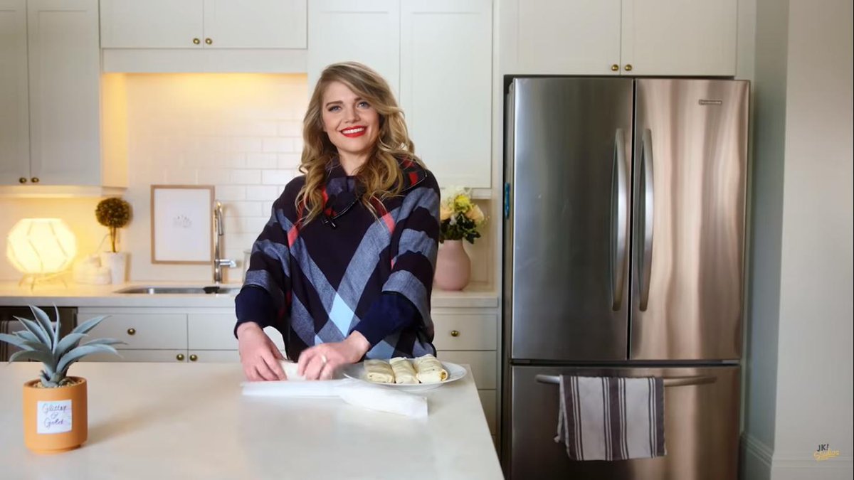 joseramonmarmtz's tweet photo. Just watched today's episode of @jkstudios_' #LovingLyfe sponsored by @janedeals and I had so much fun watching Ashleee's morning routine!... and now I'm in the mood for a burrito. 🌯 #momhack #jkstudios
https://t.co/26On267T6Y https://t.co/e5bGnSBaxu