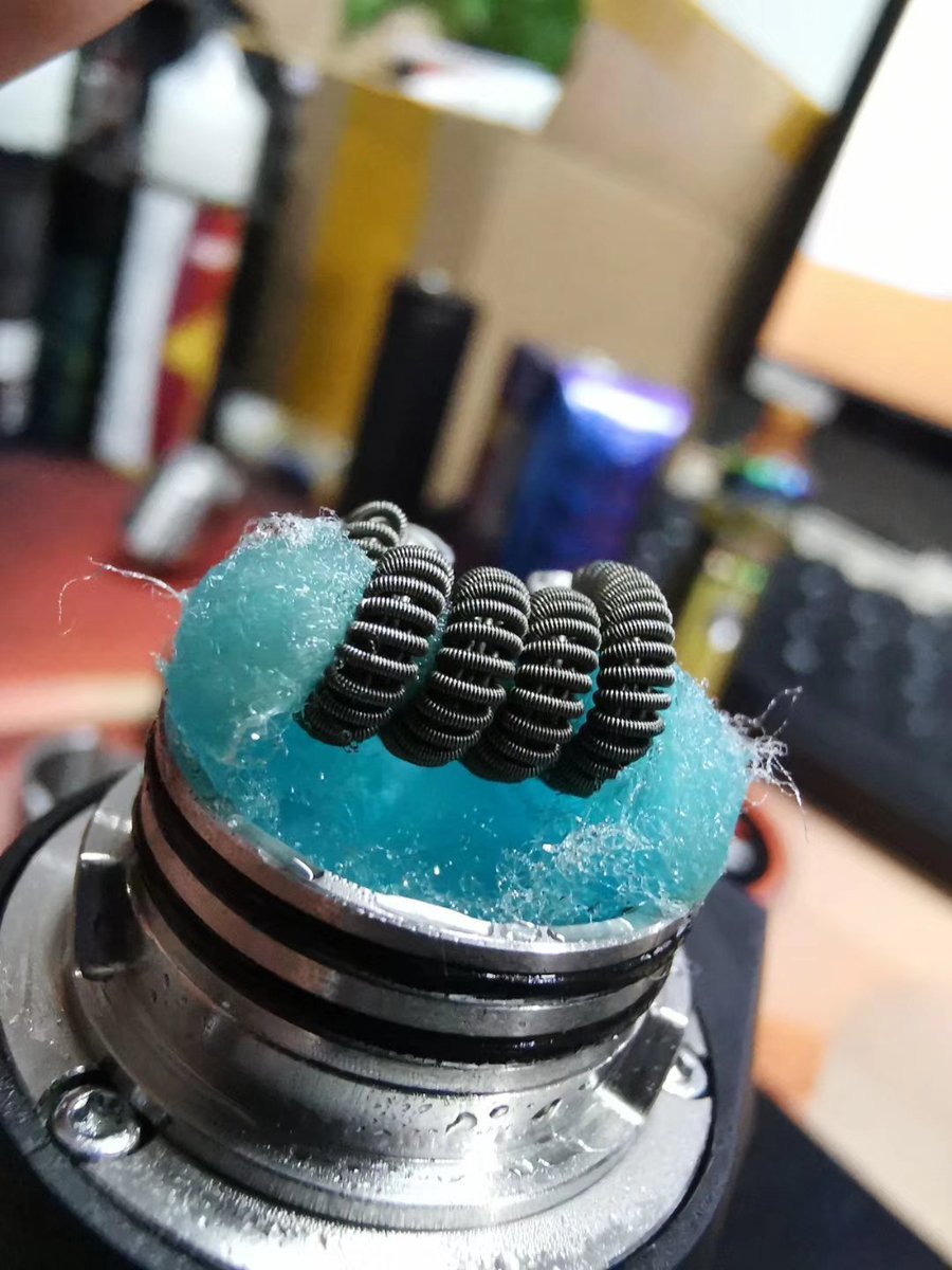 DigiFlavor's tweet photo. Juicy build for today. 😎😆

#digiflavor #vape #vapefam #vaping #vaper #dropsolo https://t.co/DIBWNXbwT9