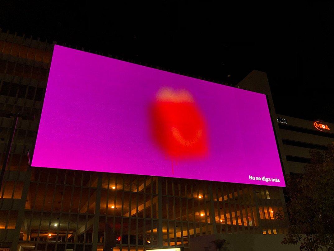 lacriaturacreat's tweet photo. Los productos de McDonald’s son tan reconocibles en todo el mundo que la marca se ha atrevido a hacer esta campaña en la que ni siquiera ponen su logo... >>> https://t.co/wzLCqE8was https://t.co/hImjIFHMis