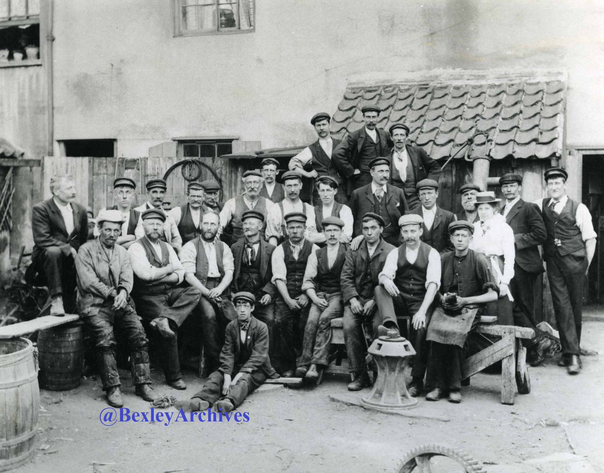 BexleyArchives's tweet photo. #Caturday - spot the #cat at Stone Brothers Boatyard, near #Erith Police Station, c1905 @LBofBexley @MPSErith @ErithLink @GreaterErith https://t.co/puuI3UTrEY