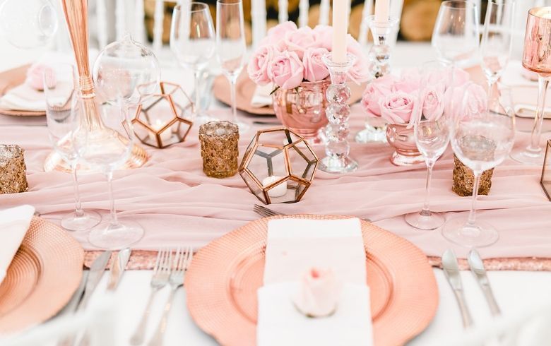 TrouInspirasie's tweet photo. @CafeFleur_ spesialiseer in blomme en dekor vir troues en enige ander funksie wat jy beplan. 🌷https://t.co/LmUJavQ8EI https://t.co/KZxud2qVn7
