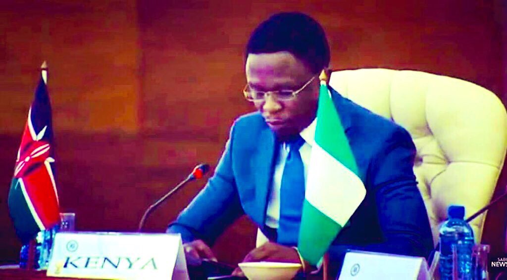 AbabuNamwamba's tweet photo. Just got to love KOT, don’t you! Enjoyed this “Ababu-Terrah clad” brouhaha amidst the bustle of preparing to return home from representing my boss, my President in Pretoria. On dress code thingie, I travel easy, and dress smart for officials. Denim is dope. Thaz my style buddiez! https://t.co/8IDkqRUpJZ