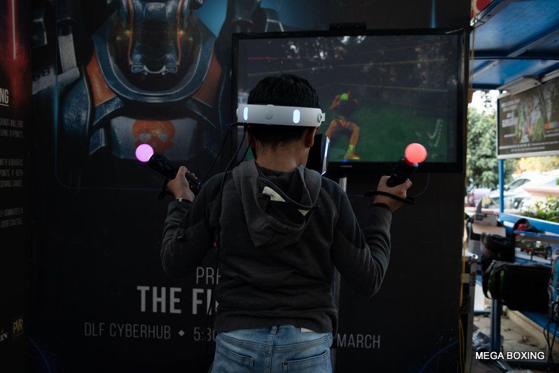 MegaBoxingIN's tweet photo. Mega Boxing team at Galleria introducing the crowd to the world of boxing through VR and engaging activities!
#Galleria #Gurgaon #MegaBoxing #BoxingVR #VRGames #creed2 @creedmovie  #BoxingNews #boxingstream https://t.co/7VsaDBZkSE