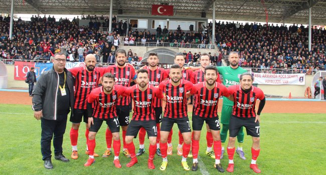 Medcem Silifke Belediyespor, Bölgesel Amatör Ligi 5. Grup'ta 23 hafta sonunda 15 galibiyet, 8 beraberlik elde etti ve Türkiye'nin tek namağlup takımı oldu. 👏👏