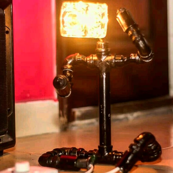 Unclebulos's tweet photo. " There are many colorful flowers on the path of life, but the prettiest have the sharpest thorns. ~African Proverb"
Adjustable table lamp.
#tablelamp
#talesbytheriverside #unclebulosconstructions #madeinphcity
#madebyunclebulos #pipestories https://t.co/jlTXKw62y7
