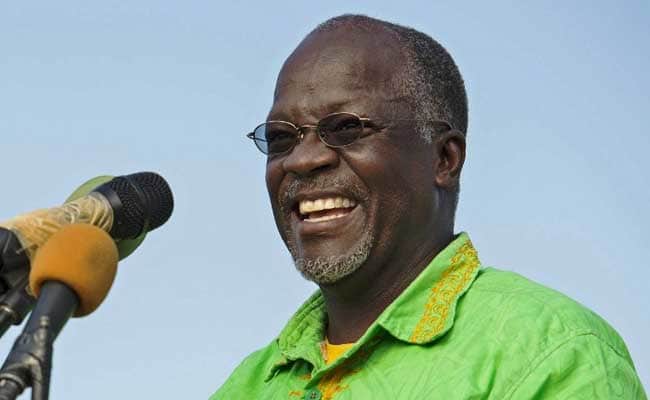 News24's tweet photo. Tanzania president gifts football team with land after qualifying for AFCON | @Sport24news 

https://t.co/LZiY7cx06L https://t.co/hcFHKxebJo