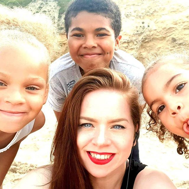 _textilelove's tweet photo. My little creators and myself 💛
#sunny #southshields #sunnysouthshields #family #textiles #student #BAstudent #finalyear #kidsofinsta #Bliss #mumsofinsta #art #myproteges #littlecreators https://t.co/P8S1F0xtJn https://t.co/0TxIlld68r