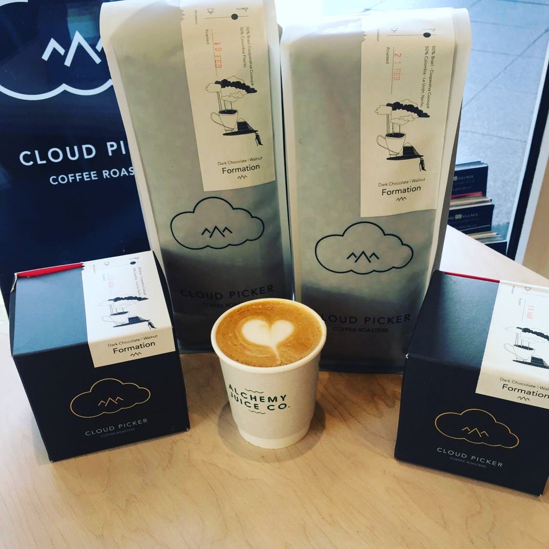 EditionCafe's tweet photo. Looking for the best coffee in the village? We are proud to work with specialty coffee roasters @CloudPickercoff here in @KildareVillage! Really lovely flavours!
#Kildare #KildareVillage #PrivateSale #KildareVillagePrivateSale #morningjoe #specialtycoffee #cloudpicker https://t.co/kEVqnYx2wg