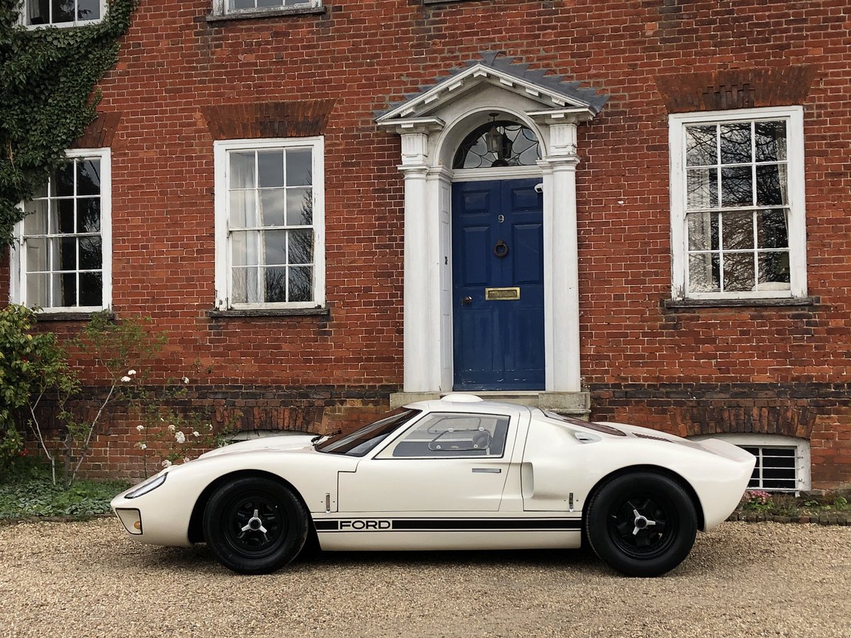 Just arrived! Will be advertised for sale later today GT40 by GT Developments totalheadturners.com #gtd #gtdevelopments #gt40 #fordgt40 #fordgt #gt #ford #poweredbyford #madeintheuk #ukmanufactured #americanpowered #v8 #racecar #supercar #leman #leman24hour #lola #classic