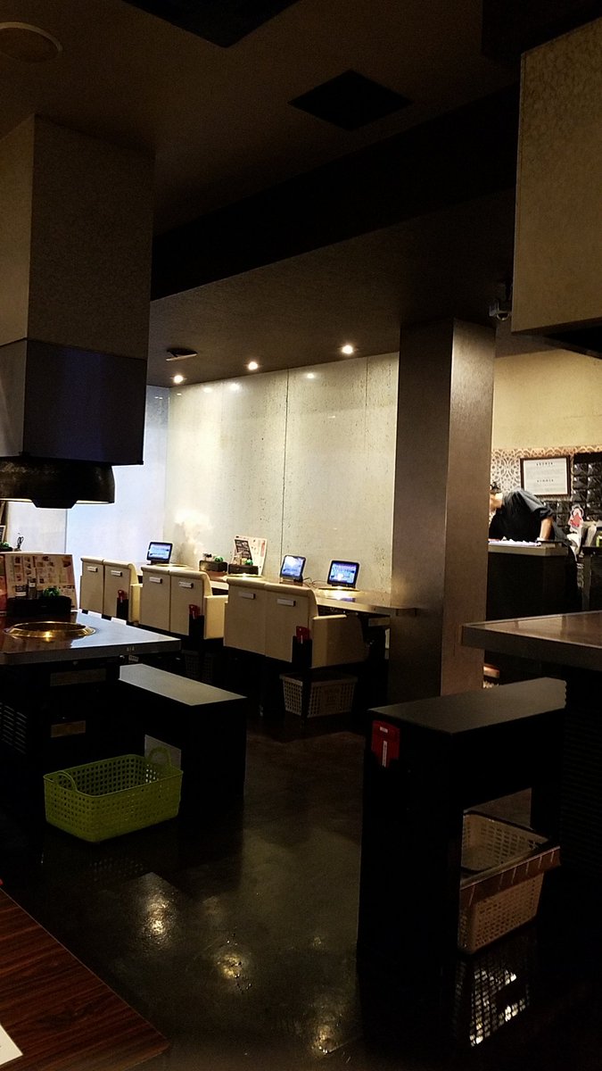 taylor_stone7's tweet photo. Getting ready for Korean BBQ at #yaruki https://t.co/fhvlOOpIeI