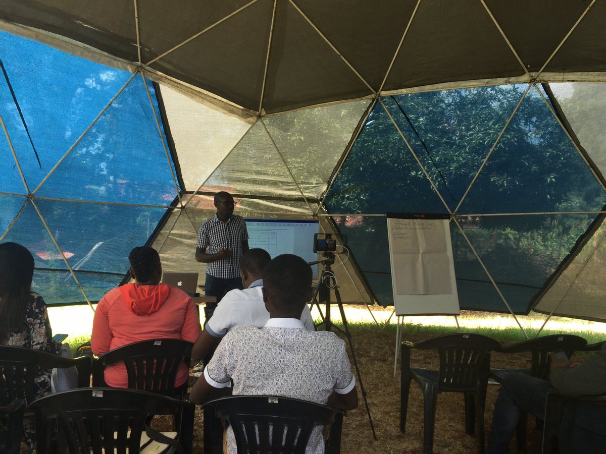 jsnetzim's tweet image. There is need to have a small mouth 👄 and to have a big ears 👂as journalist says @Musvanhiri #LearnCreateShare @TheFeedZW