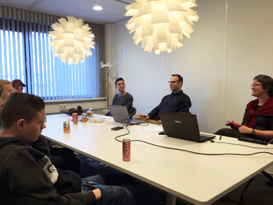 voipq's tweet photo. Na 'Delft on Stage' volgt de 'Doe Dag'.....VMBO studenten op bezoek bij ons die geïnteresseerd zijn in ICT en telefonie. https://t.co/2pjj6RIkMu