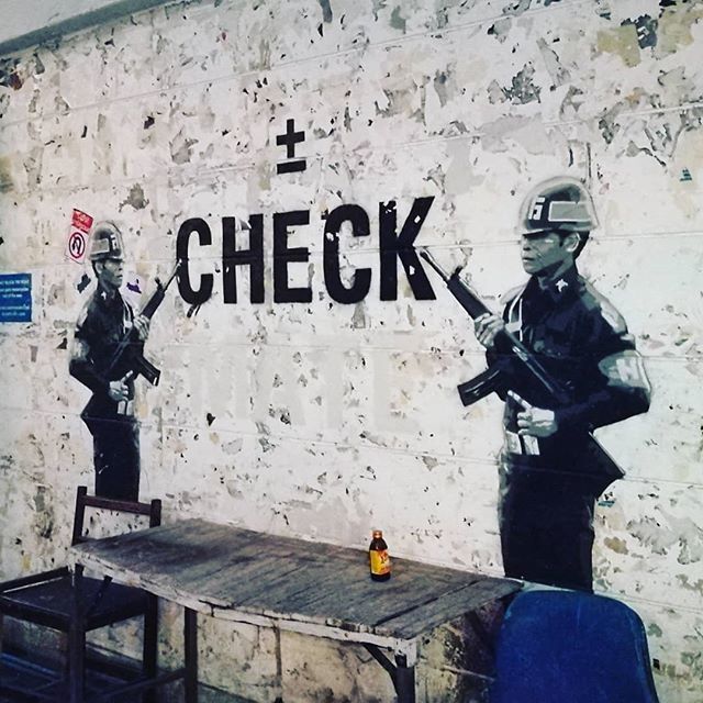 WeekenderBK_en's tweet photo. #headachestencil #maismenos #graffiti #graffitiart #instagraffiti #wtfgallery #streetart #art #street #wall #bangkok #曼谷 #バンコク #バンコクライフ #バンコク暮らし https://t.co/ZvoT9mxi7y https://t.co/R4sN72K5po