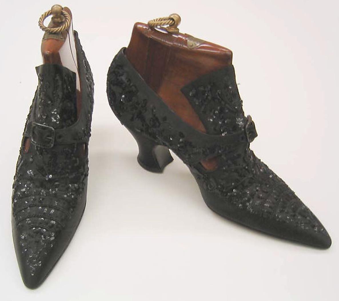 Anne Louise Avery on X: Black silk boots with floral embroidery. Jean-Louis  François Pinet, 1880s. Pinet's footwear was famous for its exquisite  embroidery and delicate 'Pinet' heel.  / X