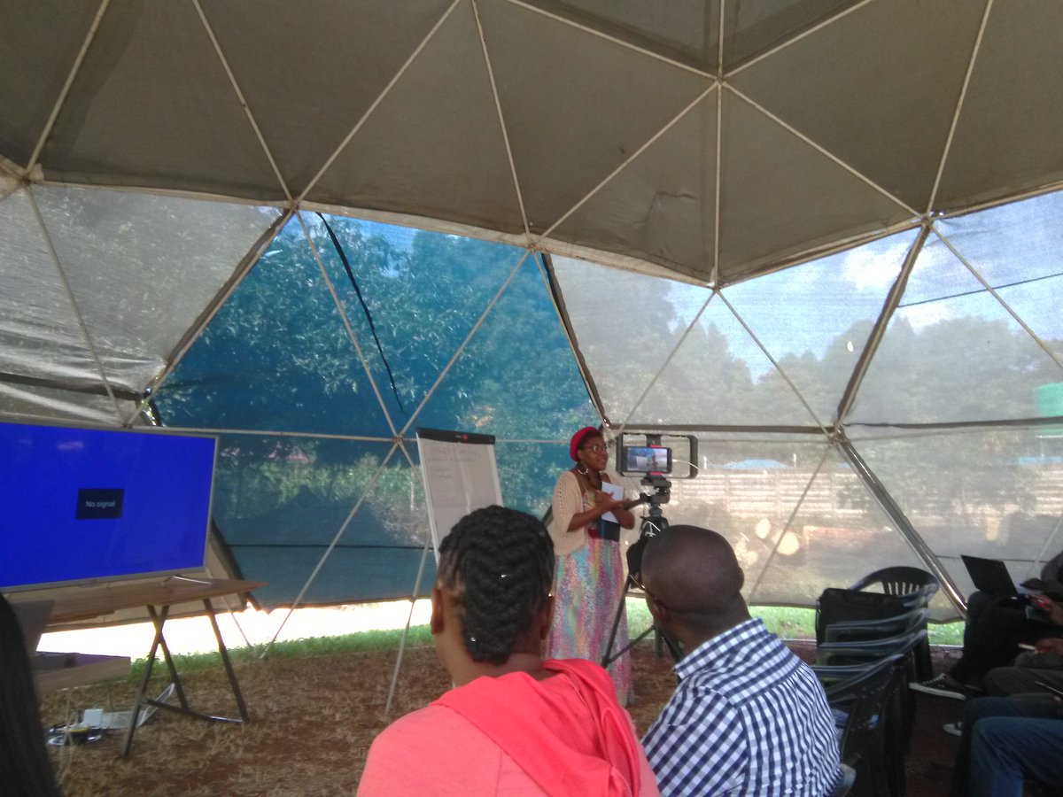 MurembaAshley's tweet image. Tanya TheFeed Editor encouraging young journalists to speak out of what's happening within their own country.#TheFeedZw #femalecreatorszw #LearnCreateShare
@womensvoicezw @thefeedzw @takumandura @263chat @jsnetzim @yojaZW @GMCZimbabwe @FaraiMatiashe @WCOZIMBABWE @ShamwariyeMwana