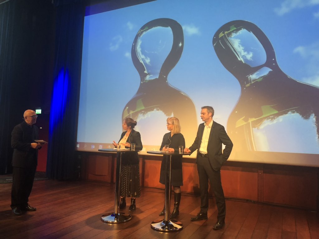 Ett råd går igjen i arbeidet med #klarspråk: Ledelsen må gå foran, ledelsen setter standarden  Her topplederne i @sprakradet, <a href="/www_ks_no/">#KS</a> og <a href="/Difi_no/">Nora Difiore</a>